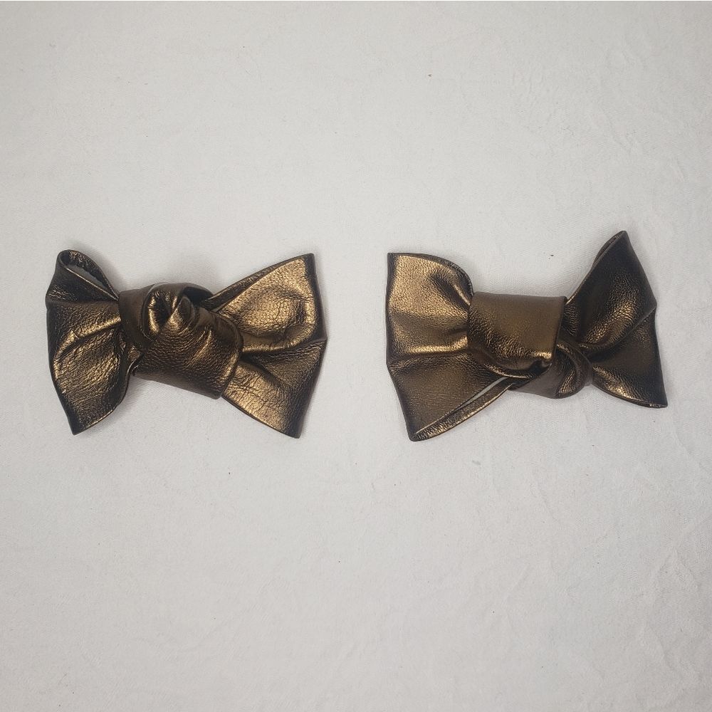 Vintage 80s bronze leather bow shoe clips